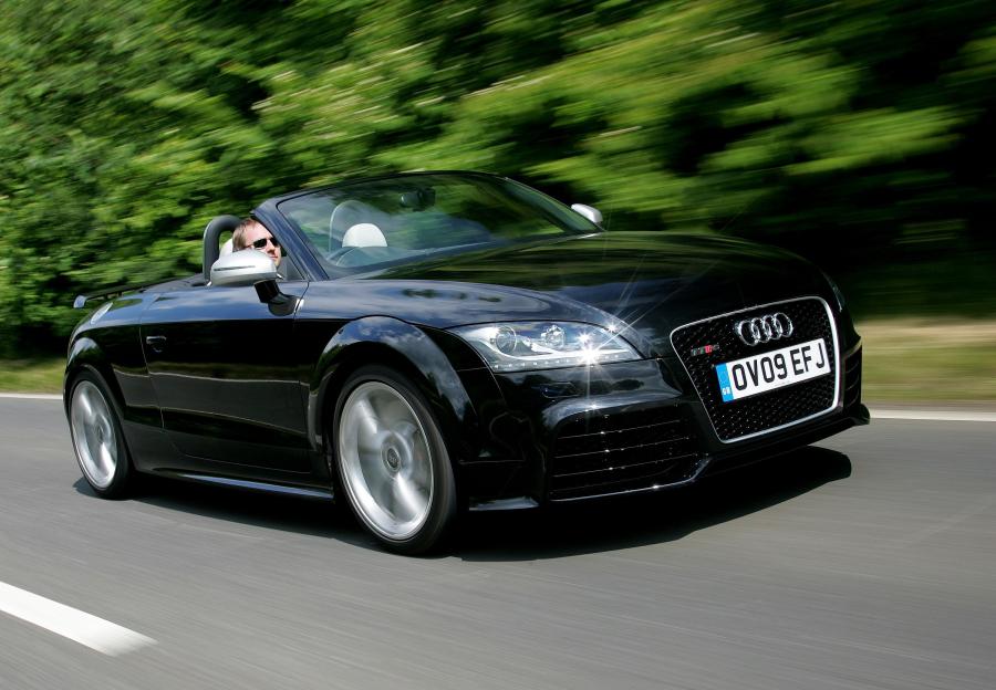  Audi TT RS Roadster (8J) 2009 года  (UK) (фото 17 из 23)